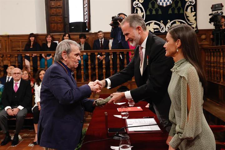 Rafael Cadenas gana el Premio&nbsp;Cervantes